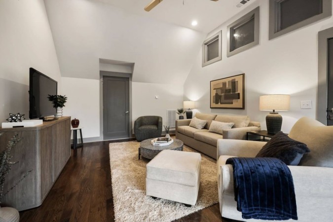Guest Suite | Private Entrance and Balcony