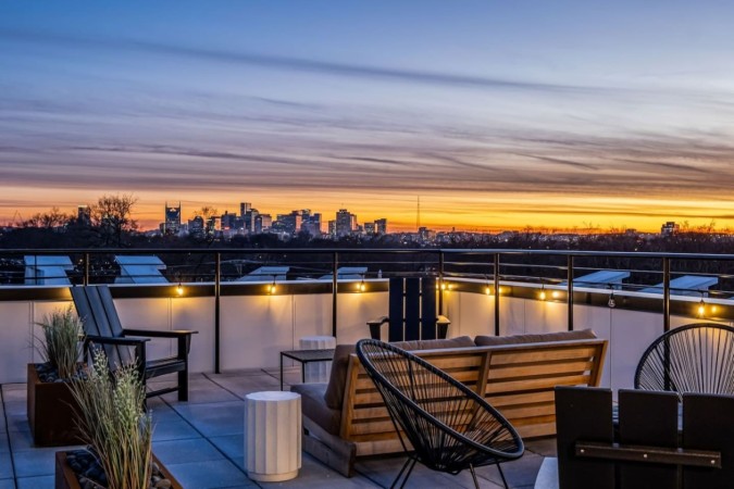 The Nash Bash | Skyline Rooftop + Mins to Downtown