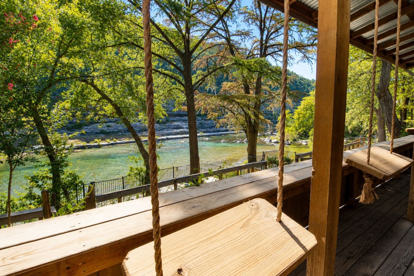 Private Patio And Stunning River Access Amenities - Gorgeous Retreat - 峽谷湖