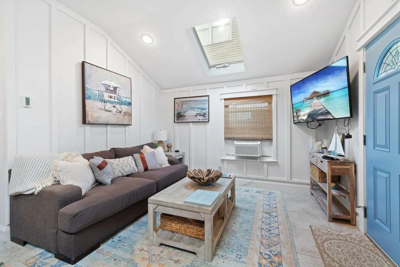 Margate Home w/ Large Outdoor Kitchen 4