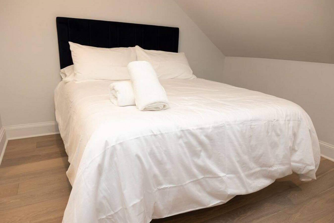 Thena Hotel - Spacious Studio 5