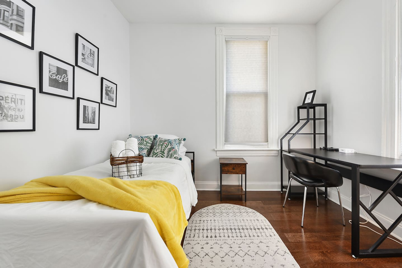 Cozy Haven With Shared Kitchen And Workspace - Charming Retreat - Pittsburgh, PA