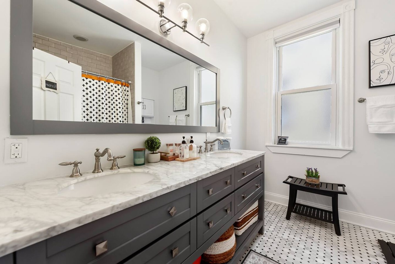 Modern 4BR East Liberty Home | Walk to Dining & Shops | Sleeps 8 6