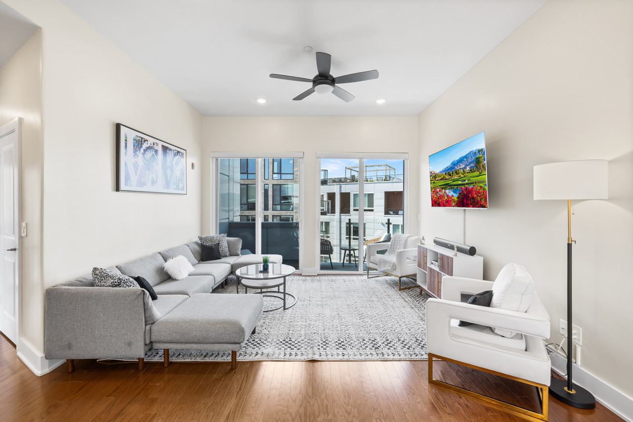 NoLibs GEM - 3 BDRM w Roof Deck 4
