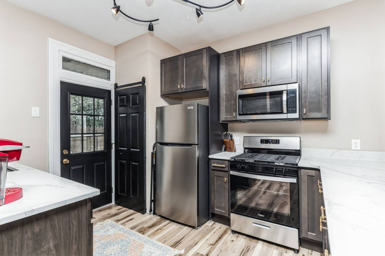Beautiful Millvale Retreat | Workspace + Self Check-in 3