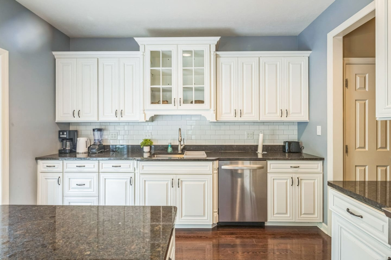 Pittsburgh Getaway |Modern South Side Home | Game Room, Garage + Deck 5
