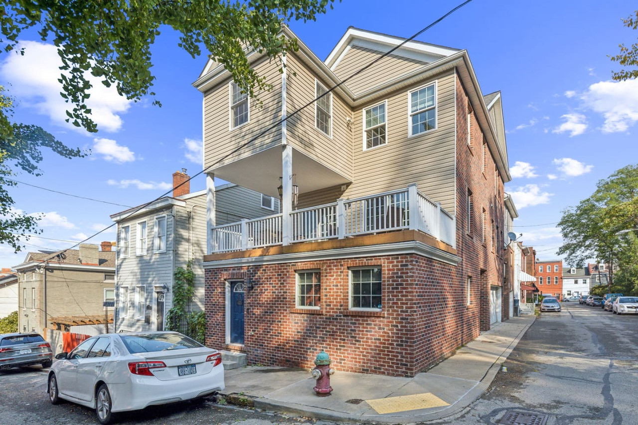 Pittsburgh Getaway |Modern South Side Home | Game Room, Garage + Deck 3