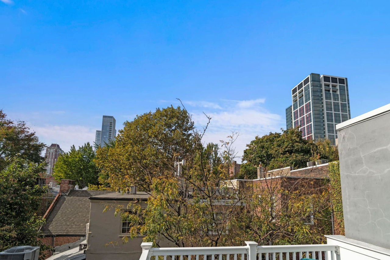 Washington Square West - Unit B 6