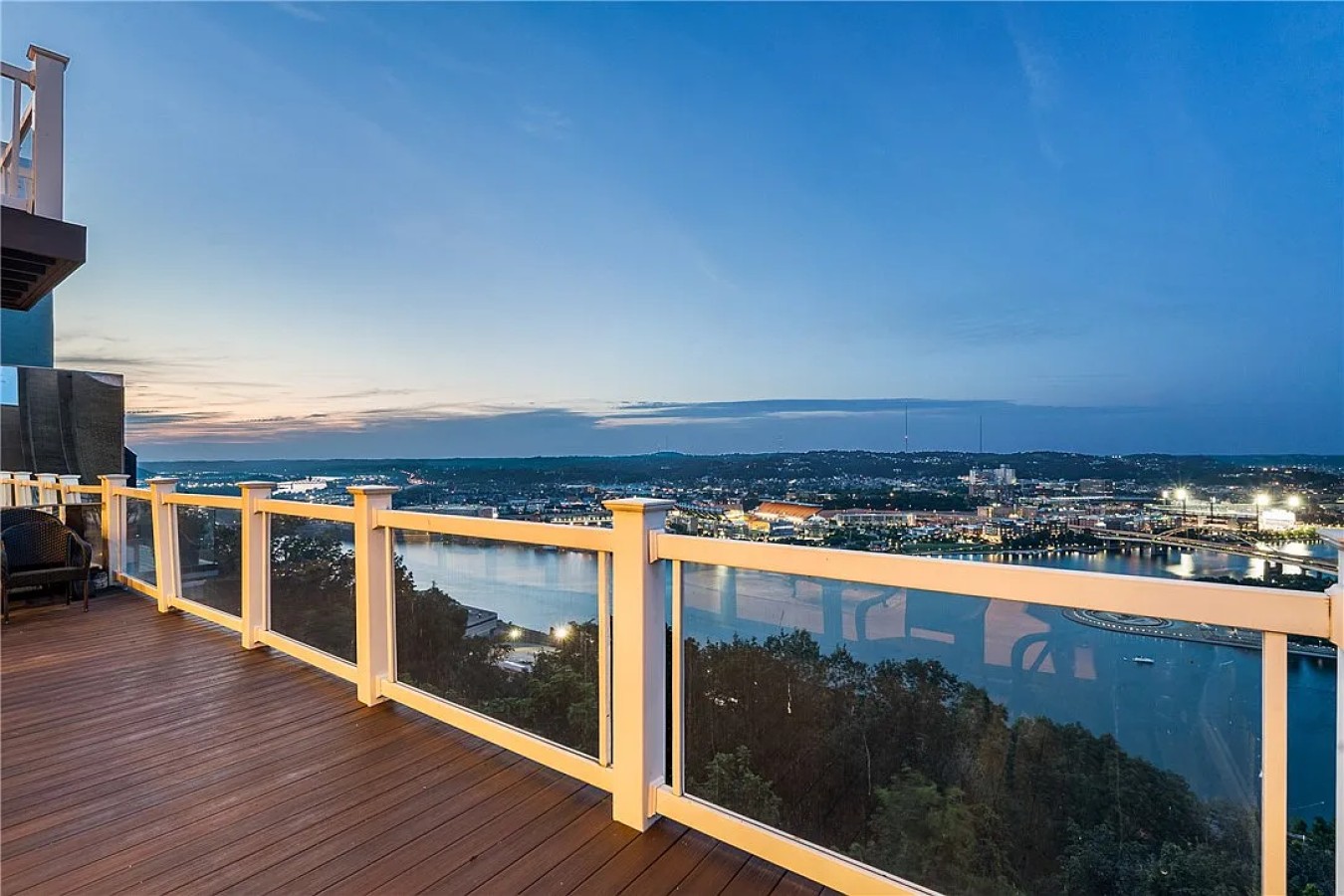 Luxury Skyline-Experience | One of a Kind | Walk to Overlooks