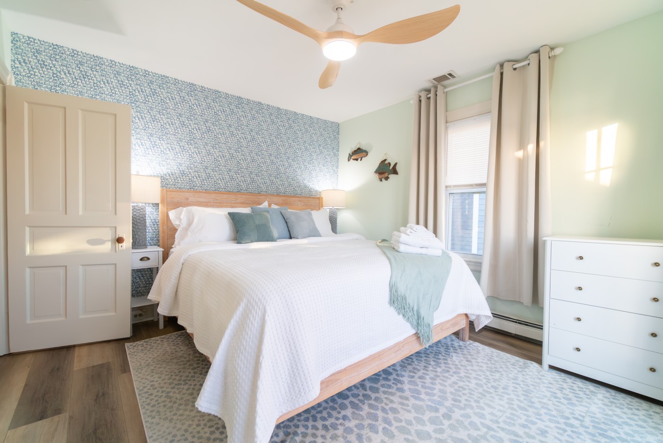 Coastal Escape W/Deck | 3 Blocks To Beach & Golf Courses Nearby 5