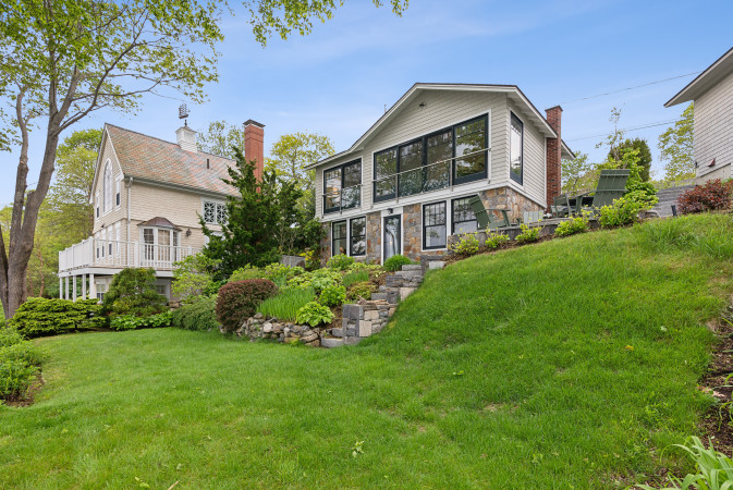 Listing ImageStylish Ogunquit Hideaway - Waterfront - Walk to Beach and Town