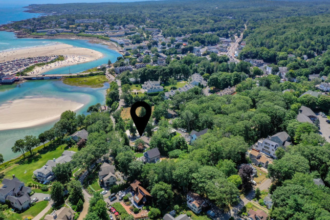Listing ImageThe Heart of Ogunquit – Steps to Beach & Downtown