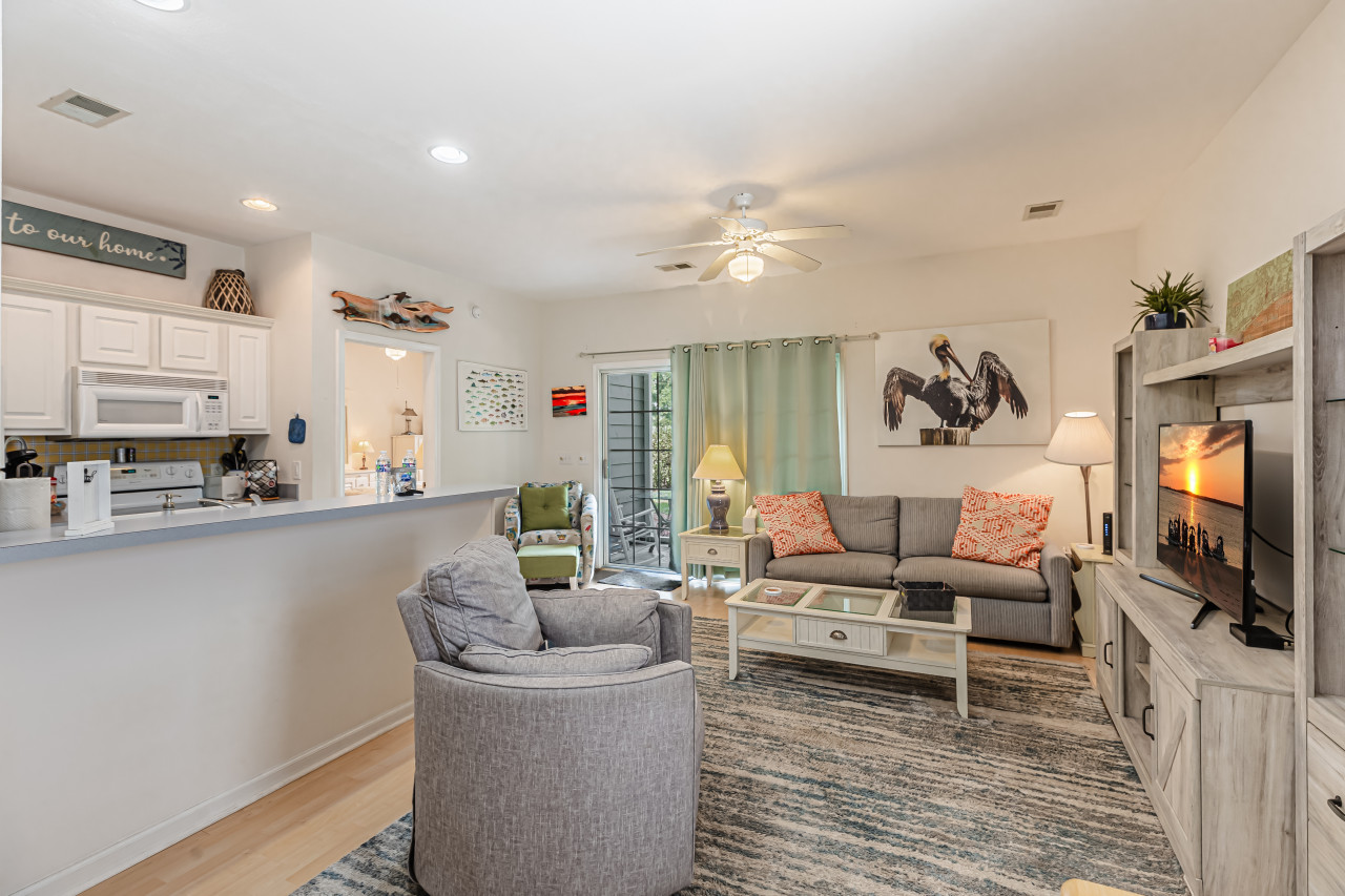 Pool, Hot Tub And Beach Close By : Fun & Sun In Sunset Beach - Sunset Beach, NC