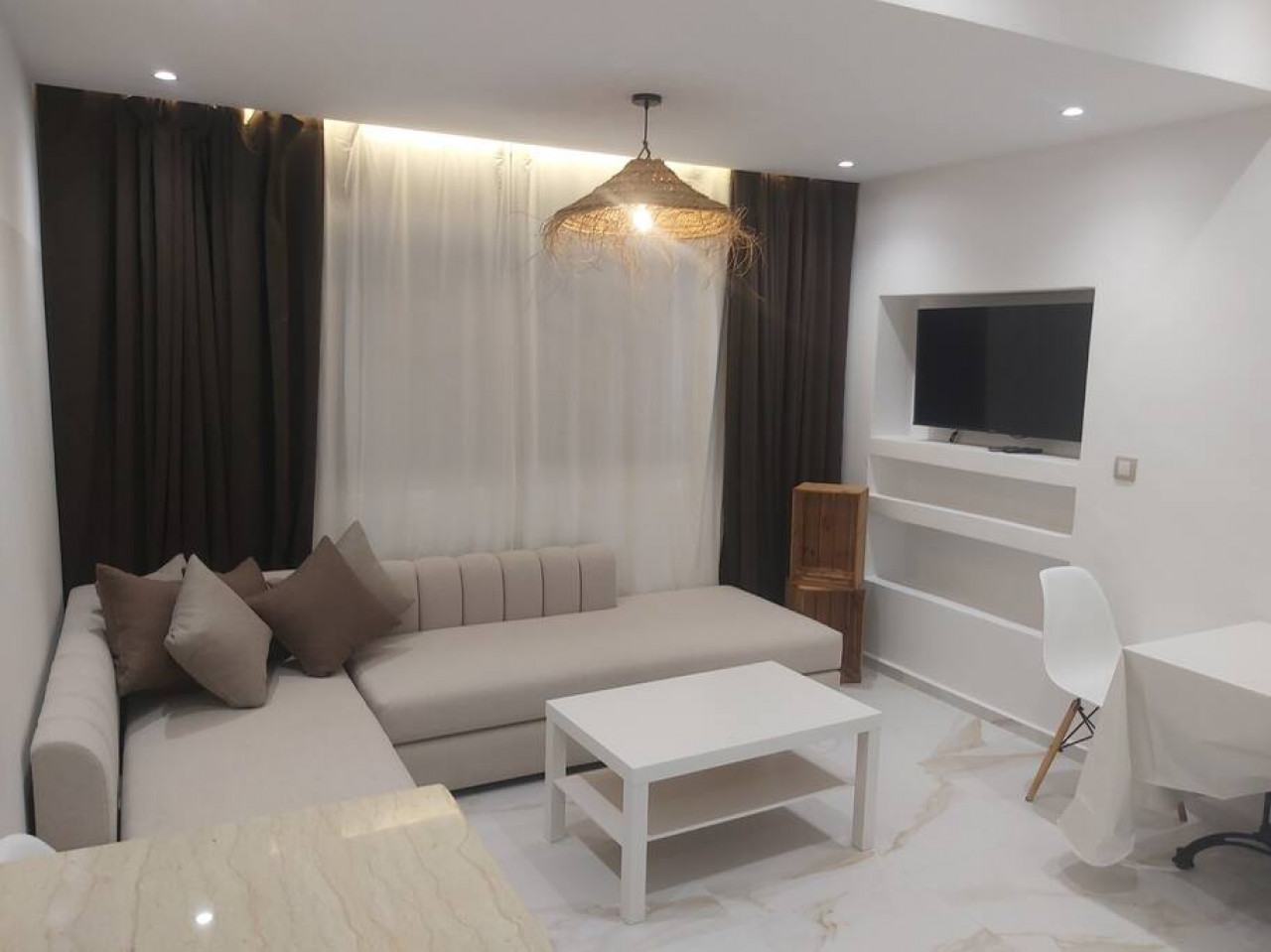 102 · Appartement chic au cœur de Martil, plage à 1 min.