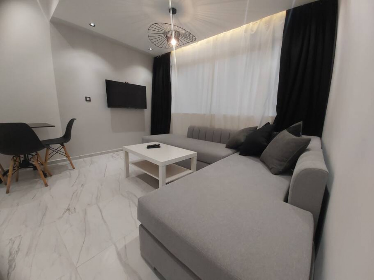 101 · Appartement luxueux au centre, plage à 1min.