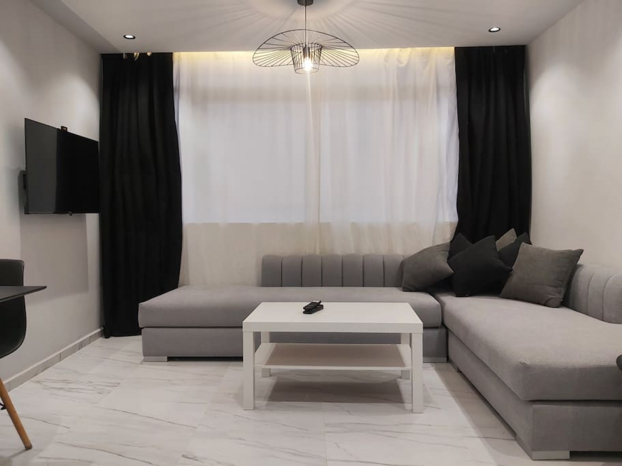 101 · Appartement luxueux au centre, plage à 1min.