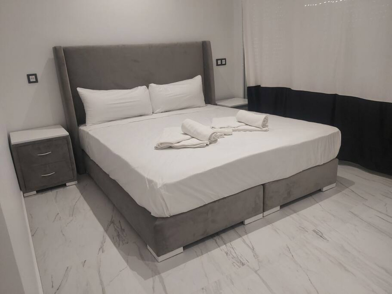 101 · Appartement luxueux au centre, plage à 1min.