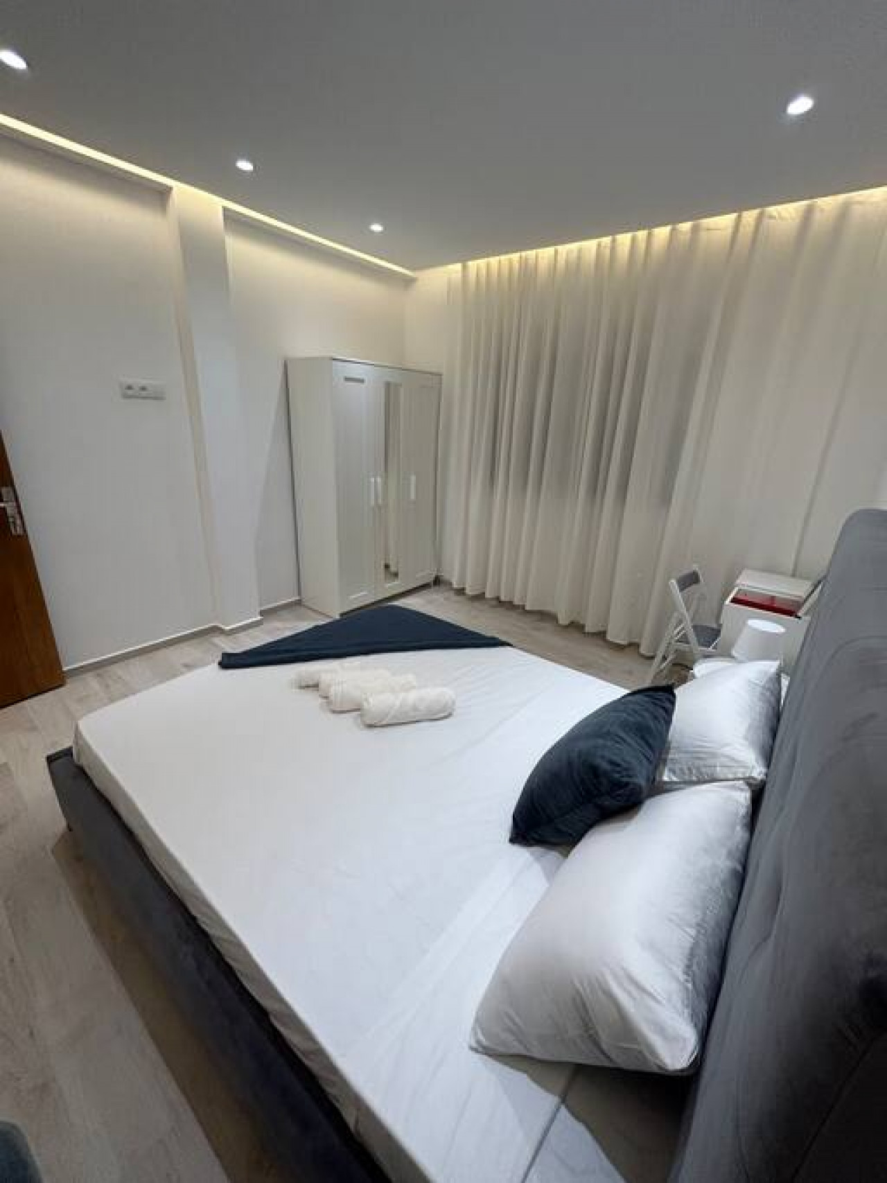201 · Appartement de standing, plage 1min.