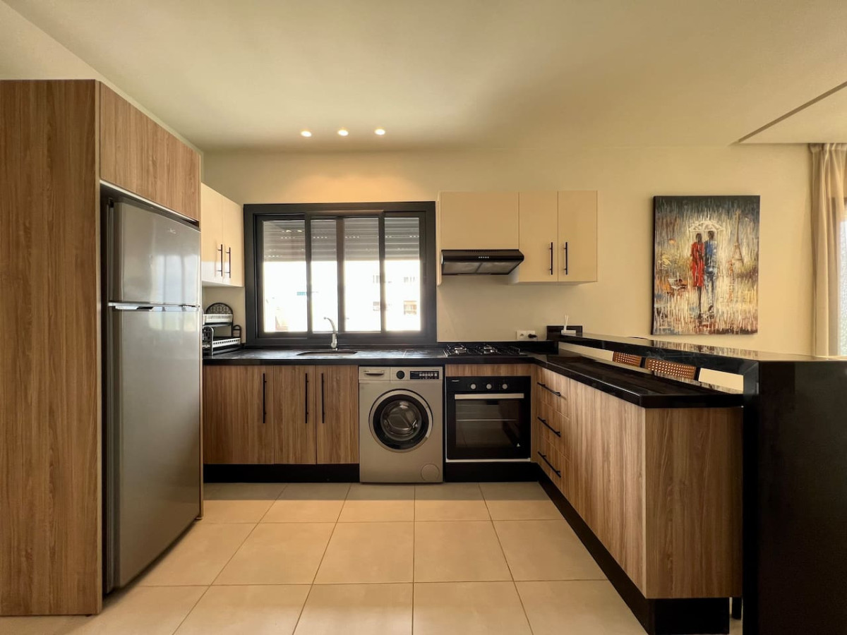 C3 · Seaview Paradise