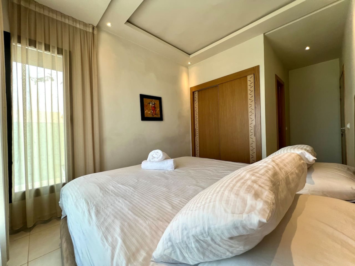 C3 · Seaview Paradise