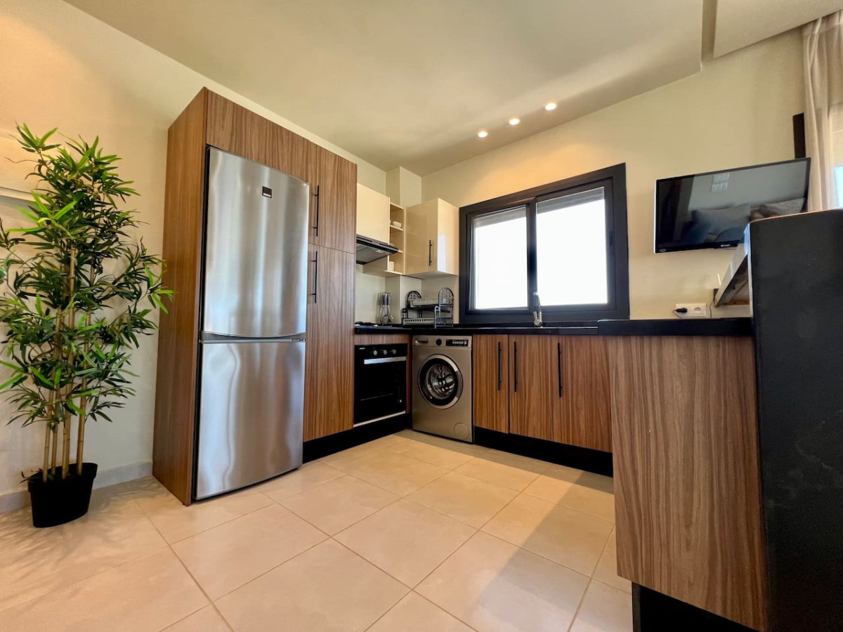 C5 · Sun And Sea Apartment