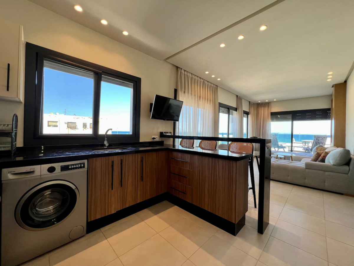C5 · Sun And Sea Apartment