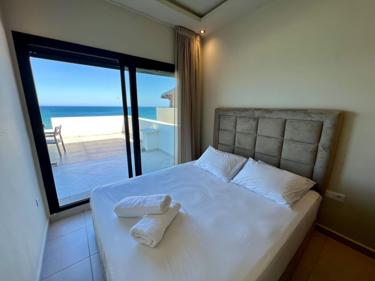 C5 · Sun And Sea Apartment