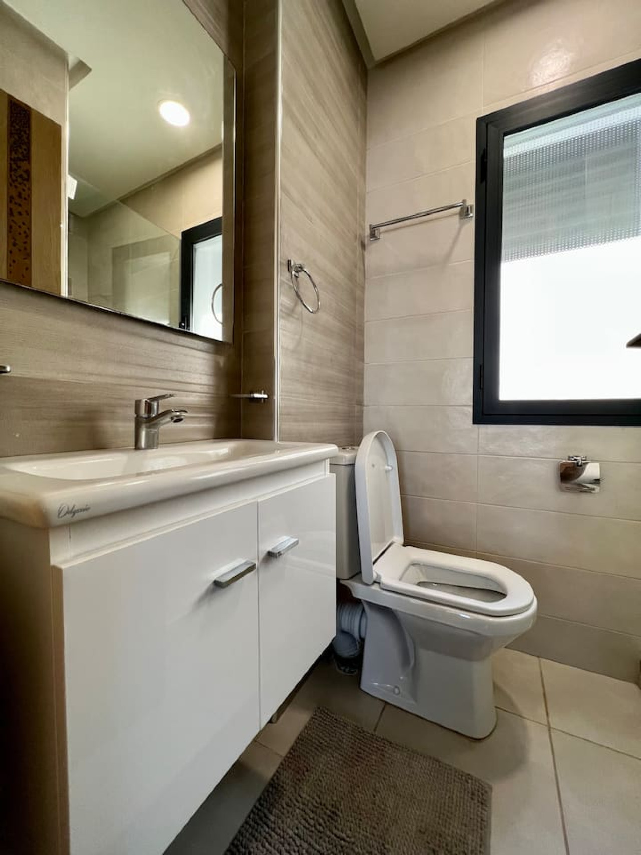 C5 · Sun And Sea Apartment