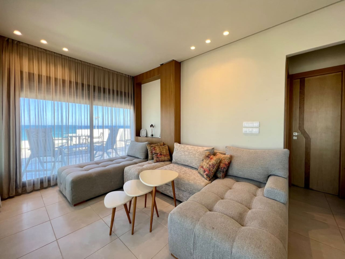 C5 · Sun And Sea Apartment