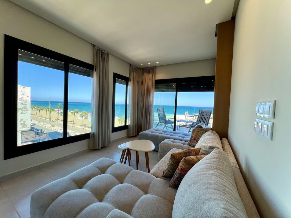 C5 · Sun And Sea Apartment