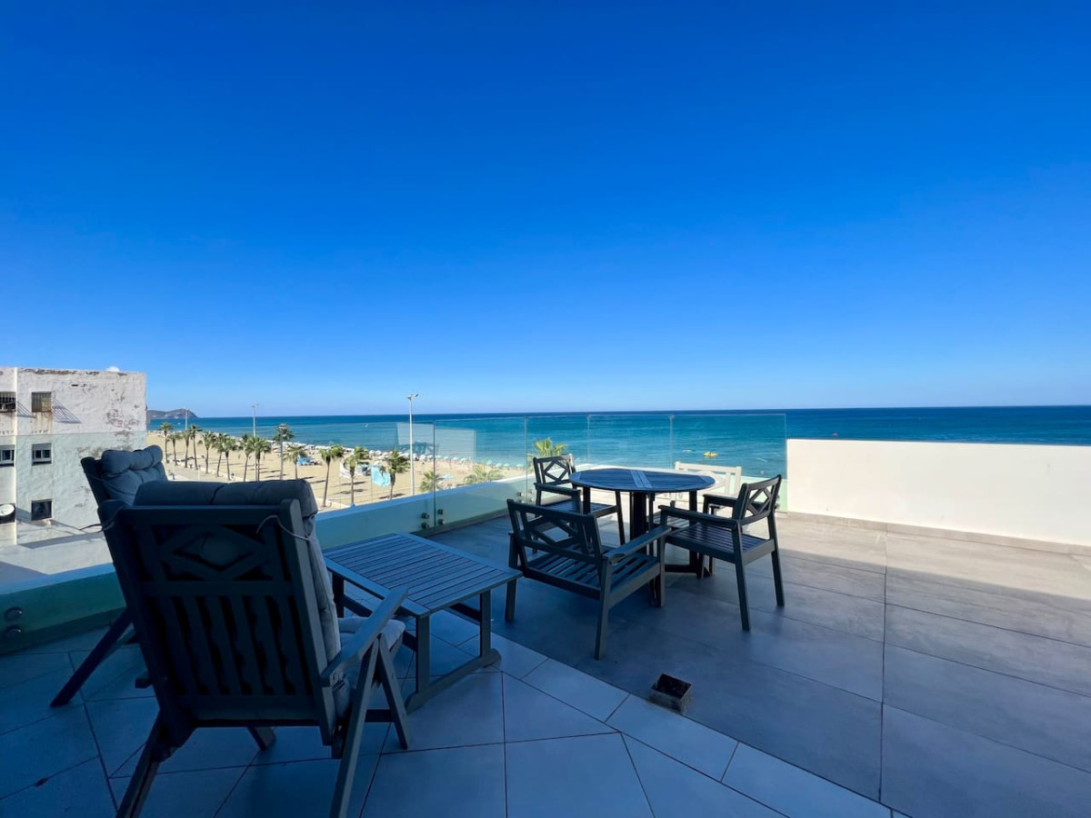 C5 · Sun And Sea Apartment