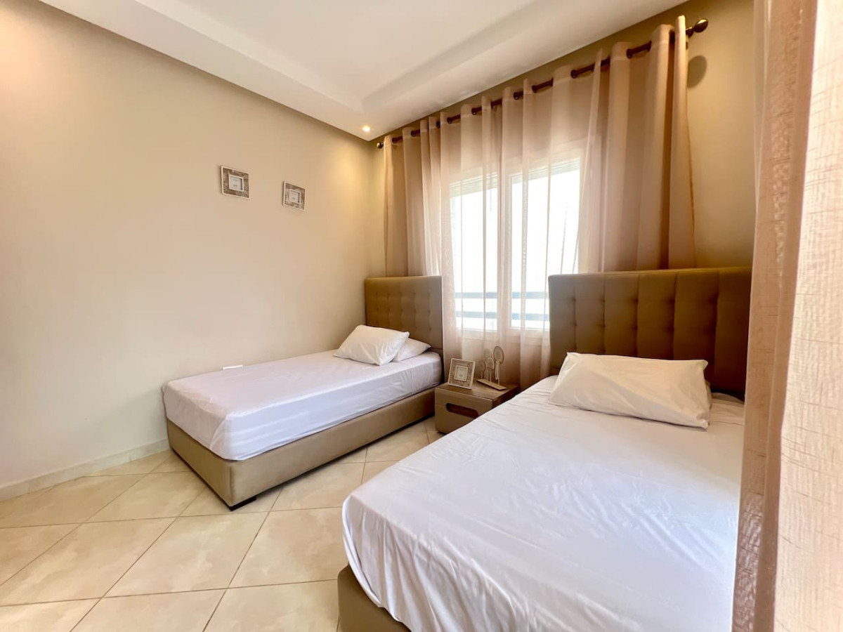 P2 · Luxury Apartment by the Sea