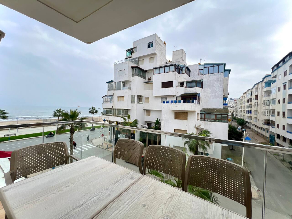 P2 · Luxury Apartment by the Sea