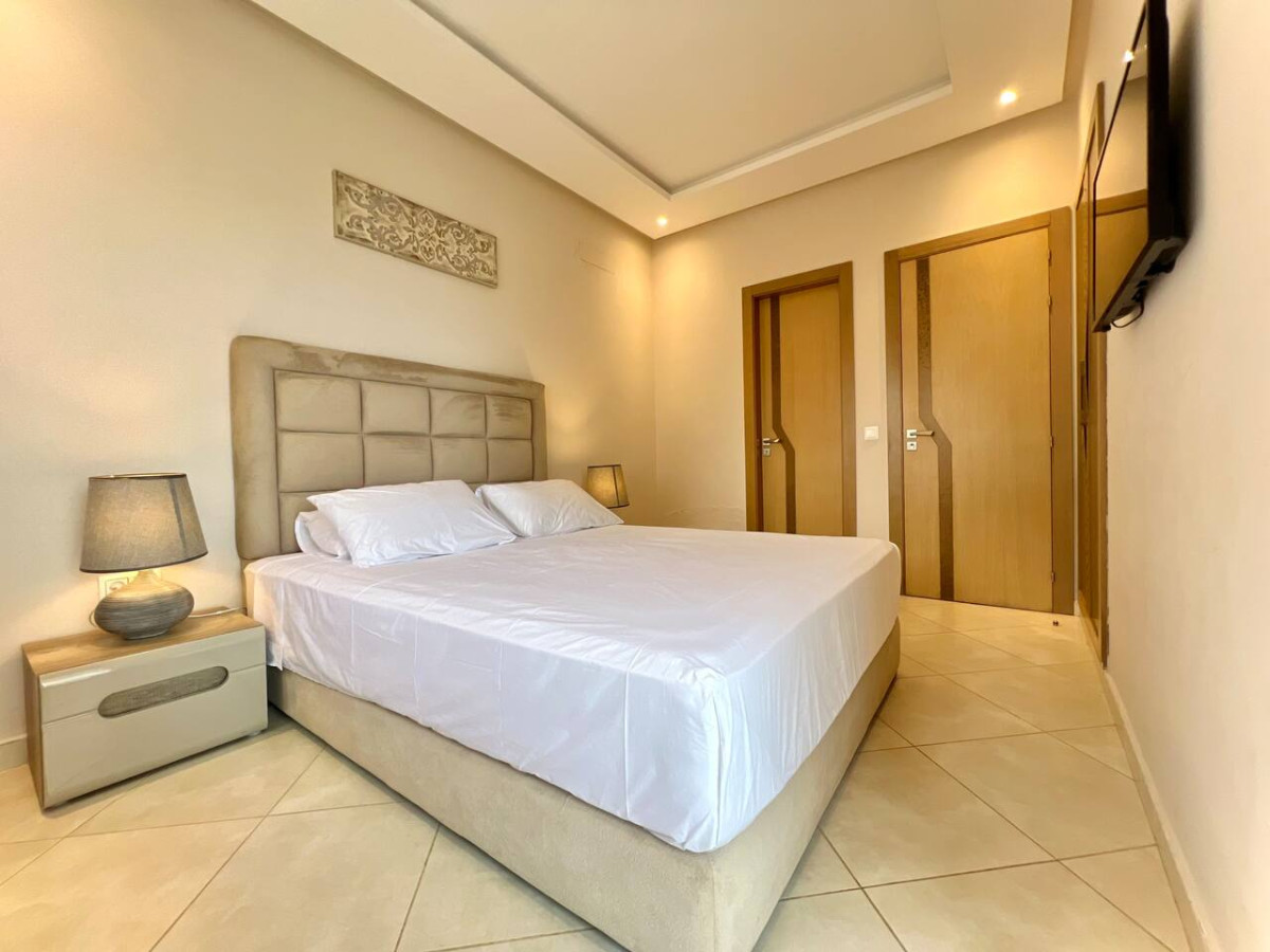 P2 · Luxury Apartment by the Sea