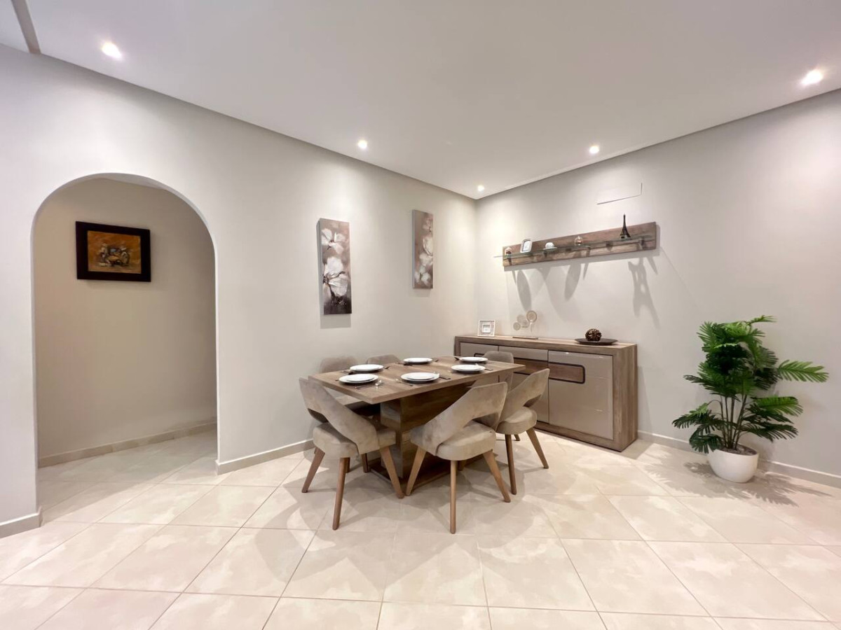 P2 · Luxury Apartment by the Sea