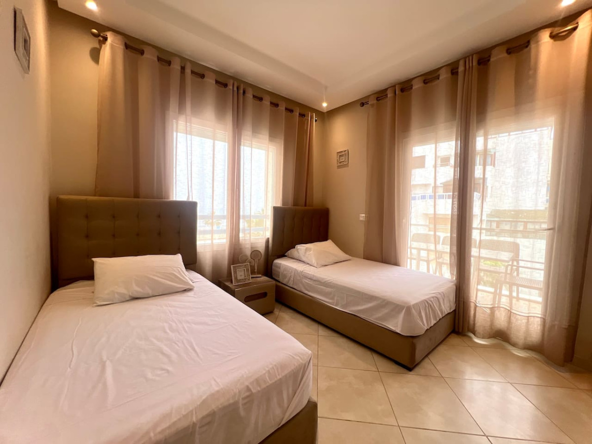 P2 · Luxury Apartment by the Sea