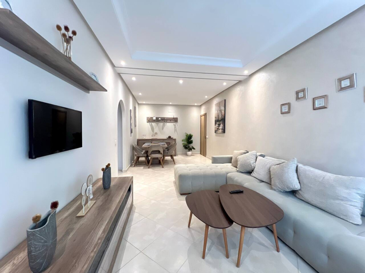 P2 · Luxury Apartment by the Sea