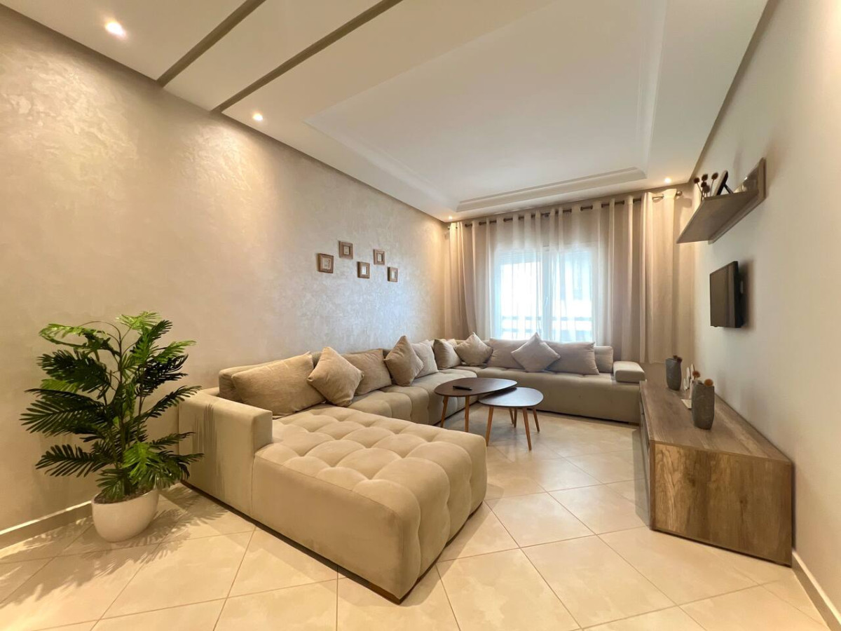 P2 · Luxury Apartment by the Sea