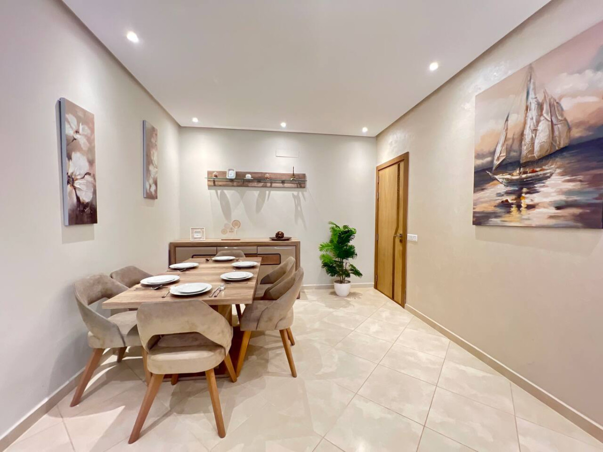 P2 · Luxury Apartment by the Sea