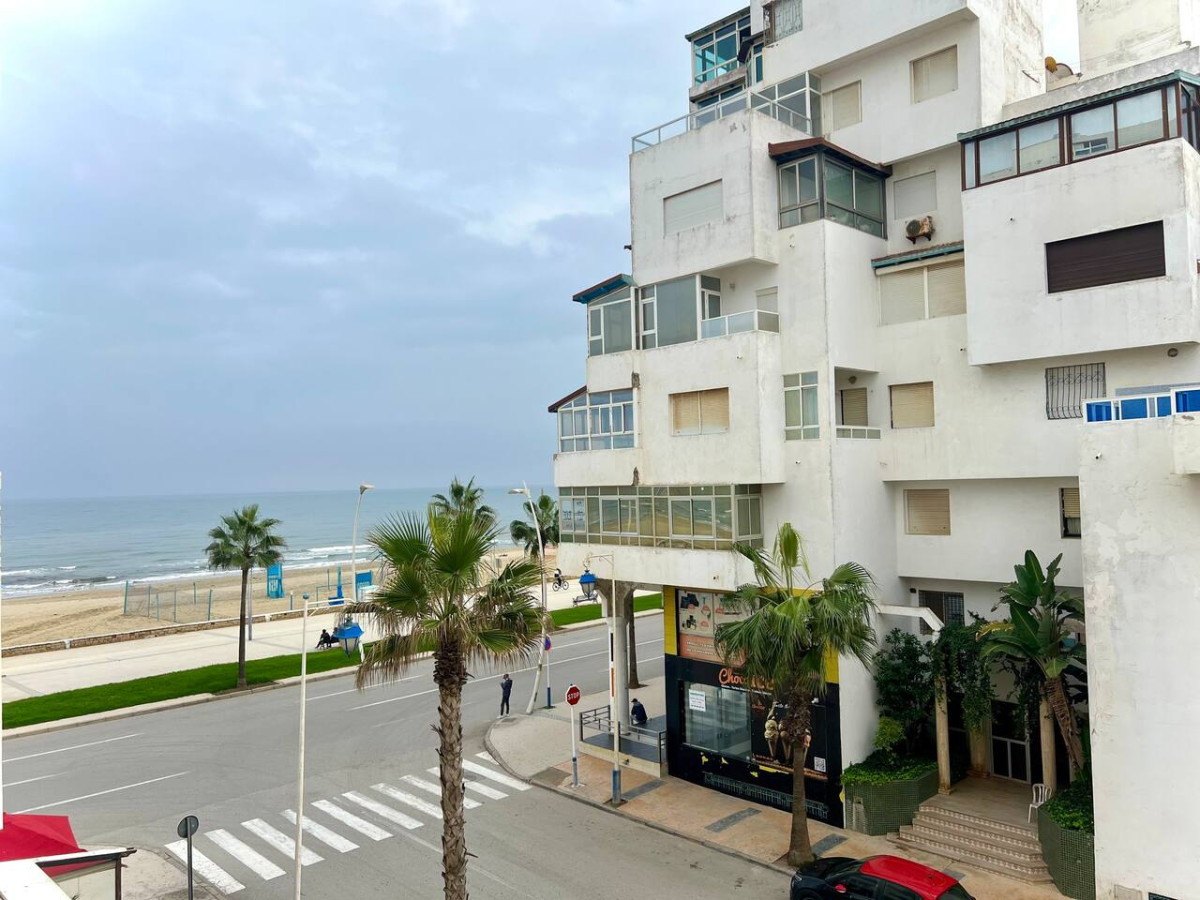 P2 · Luxury Apartment by the Sea