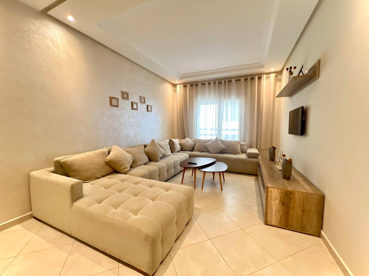 P2 · Luxury Apartment by the Sea