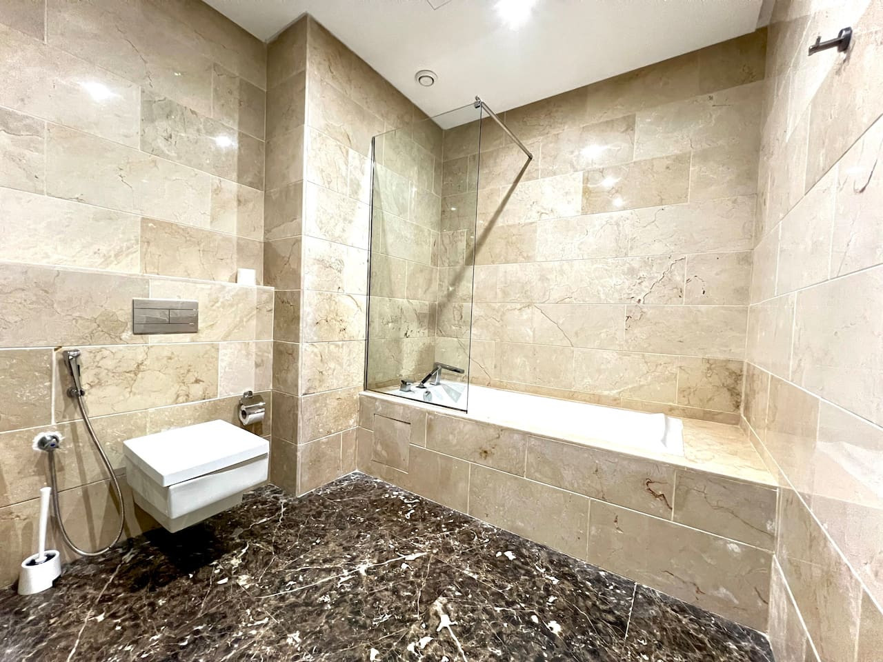 RITZ · Ritz Carlton Luxurious Stay