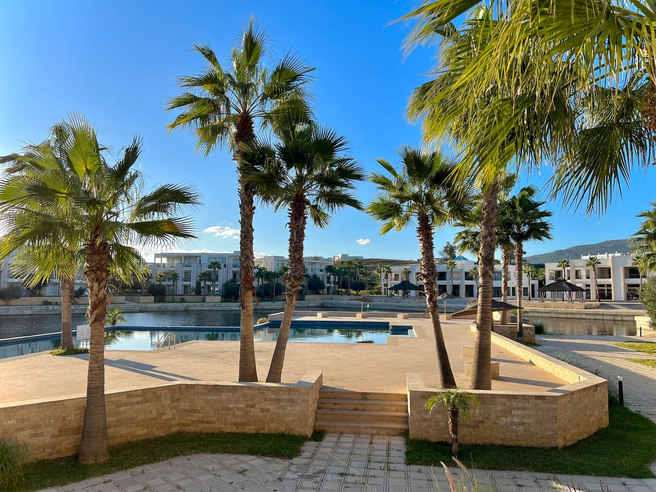 RITZ · Ritz Carlton Luxurious Stay