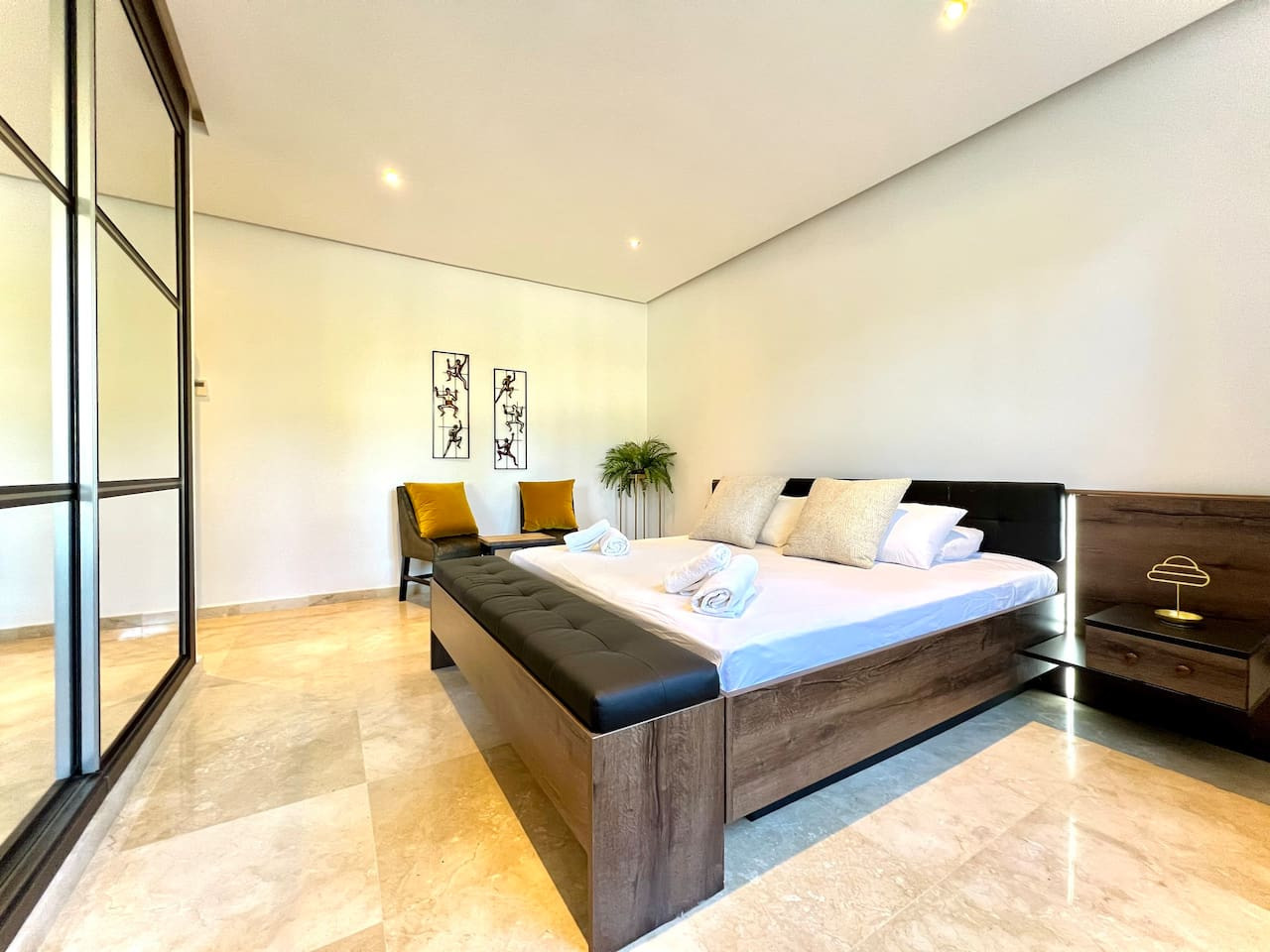 RITZ · Ritz Carlton Luxurious Stay
