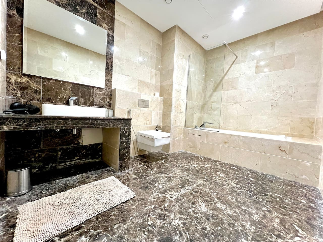 RITZ · Ritz Carlton Luxurious Stay