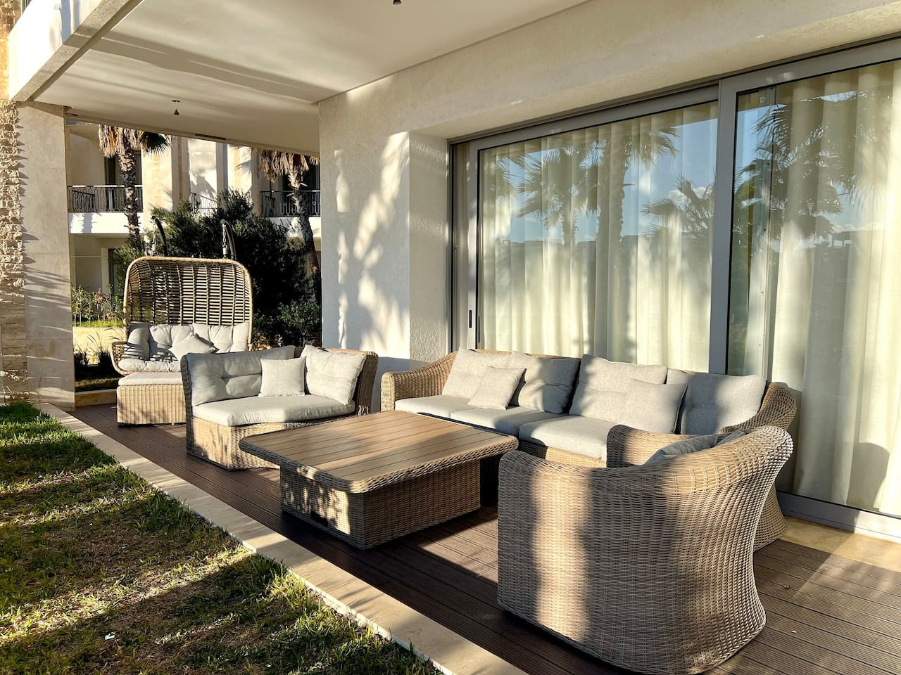 RITZ · Ritz Carlton Luxurious Stay