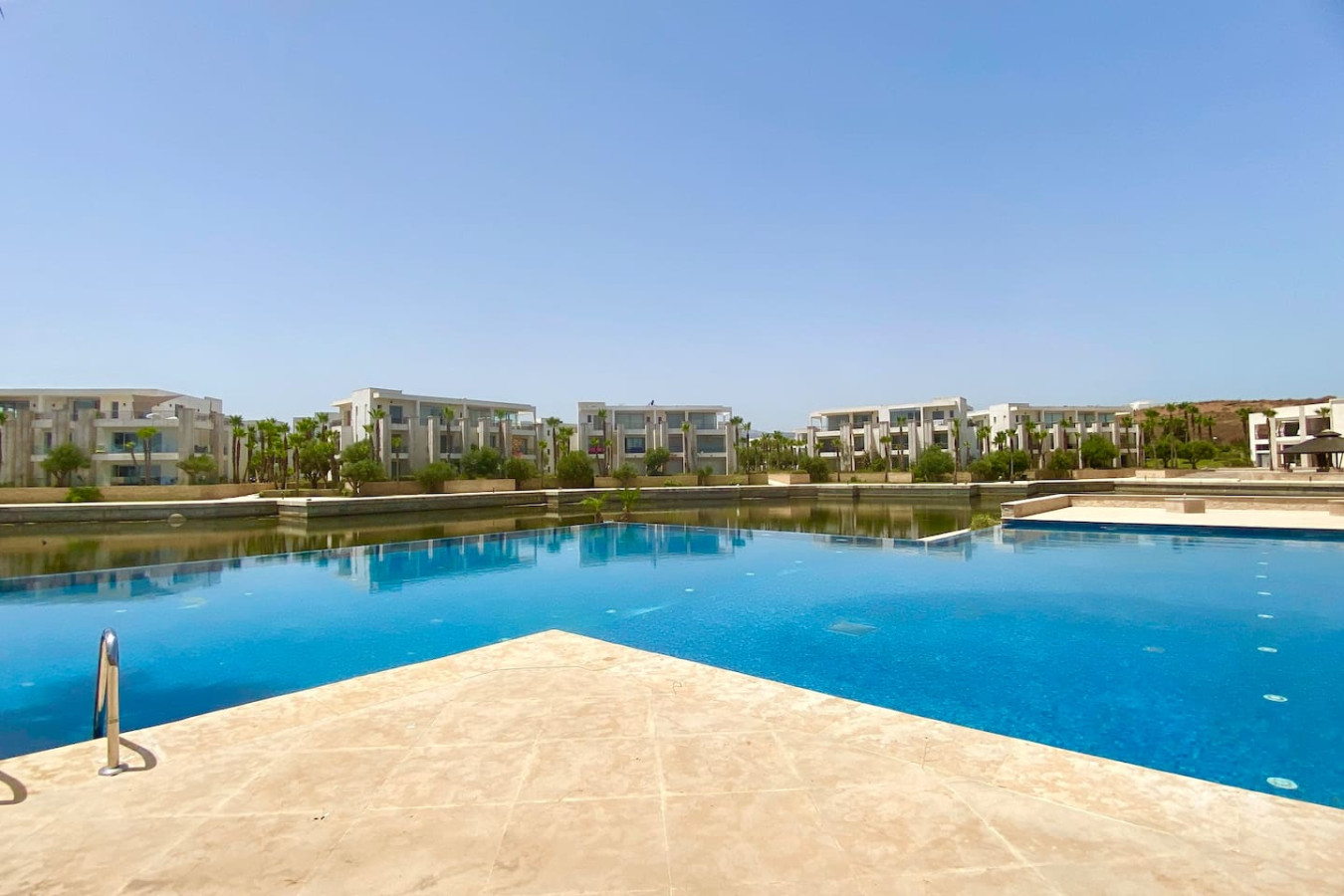 RITZ · Ritz Carlton Luxurious Stay