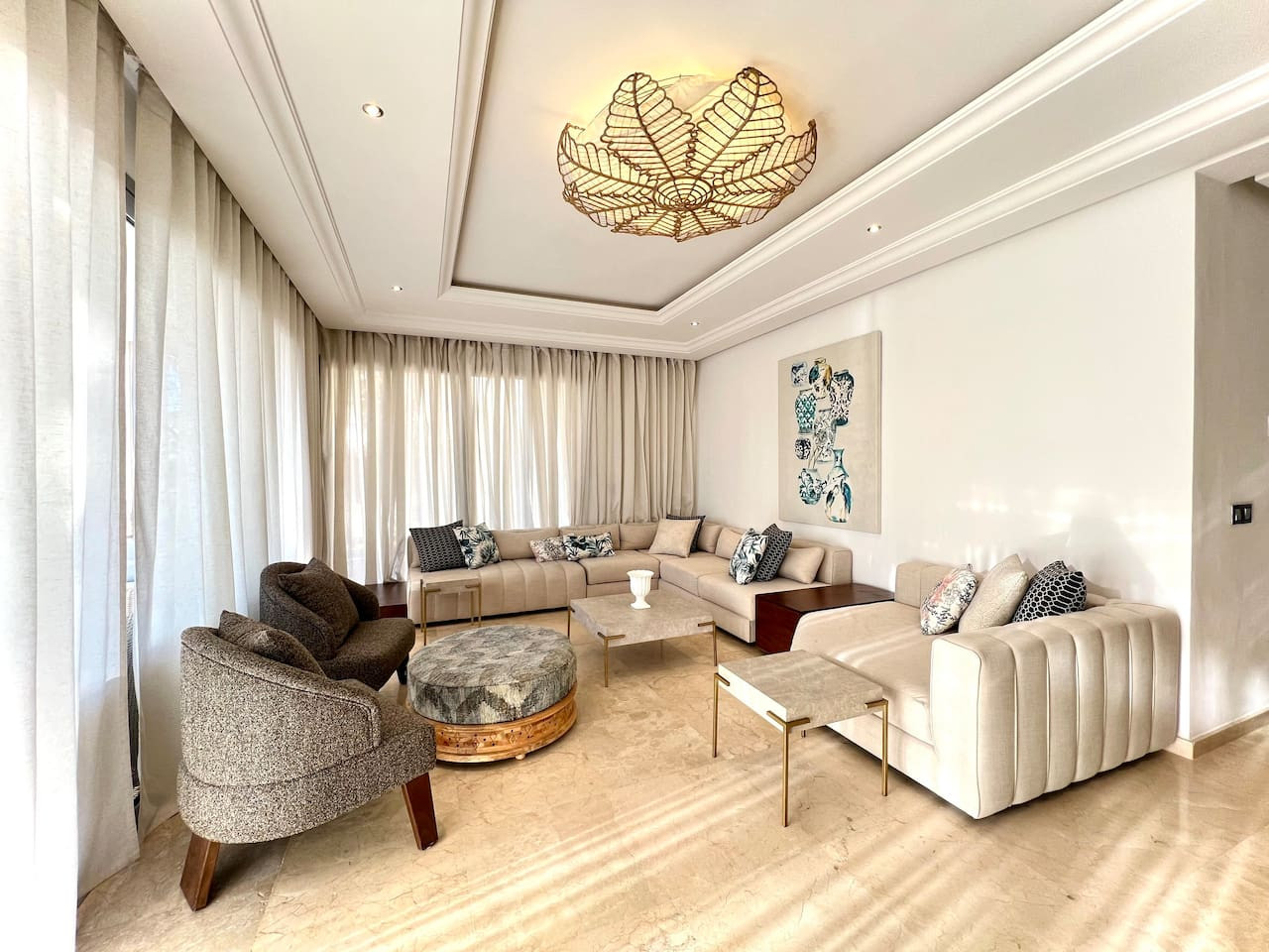 RITZ · Ritz Carlton Luxurious Stay