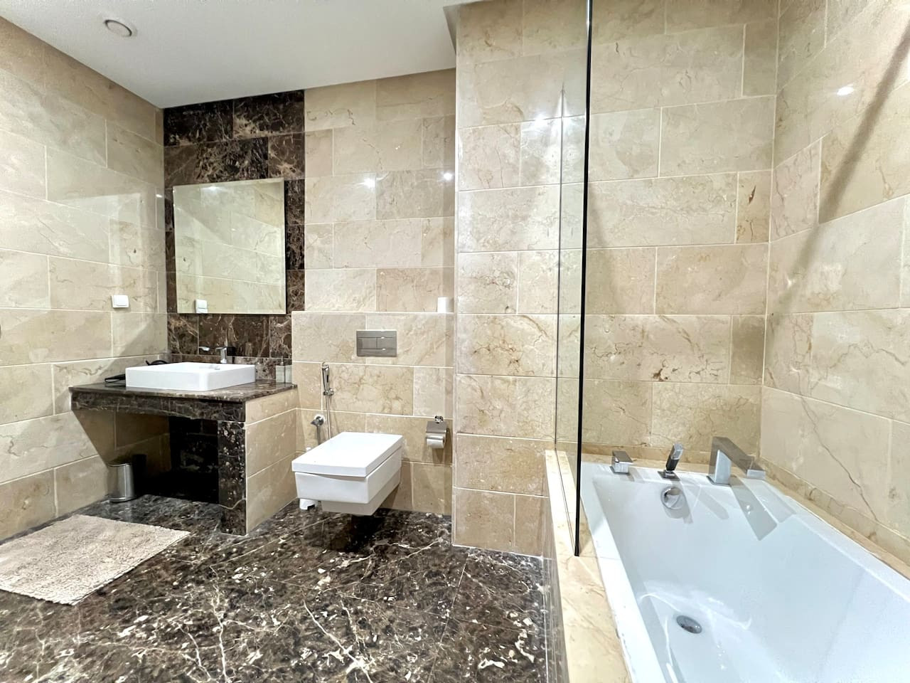RITZ · Ritz Carlton Luxurious Stay