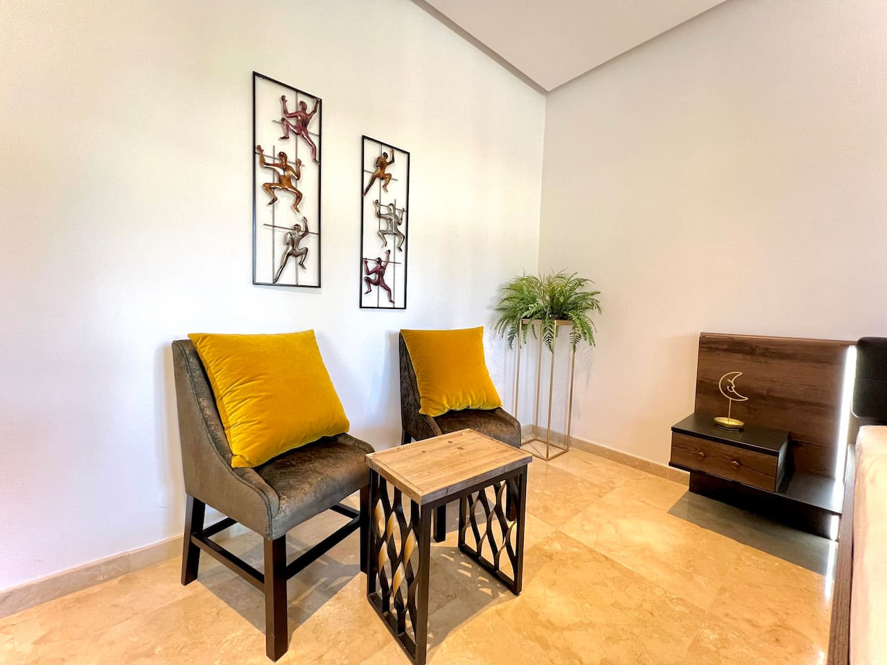 RITZ · Ritz Carlton Luxurious Stay